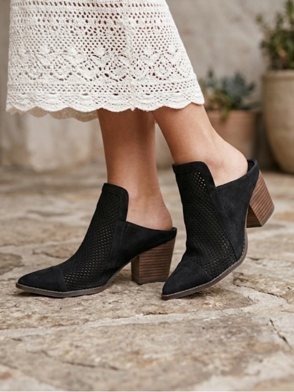 Coconuts by Matisse Black Suede Mule Booties Heels Size 8.5 Boho Festival